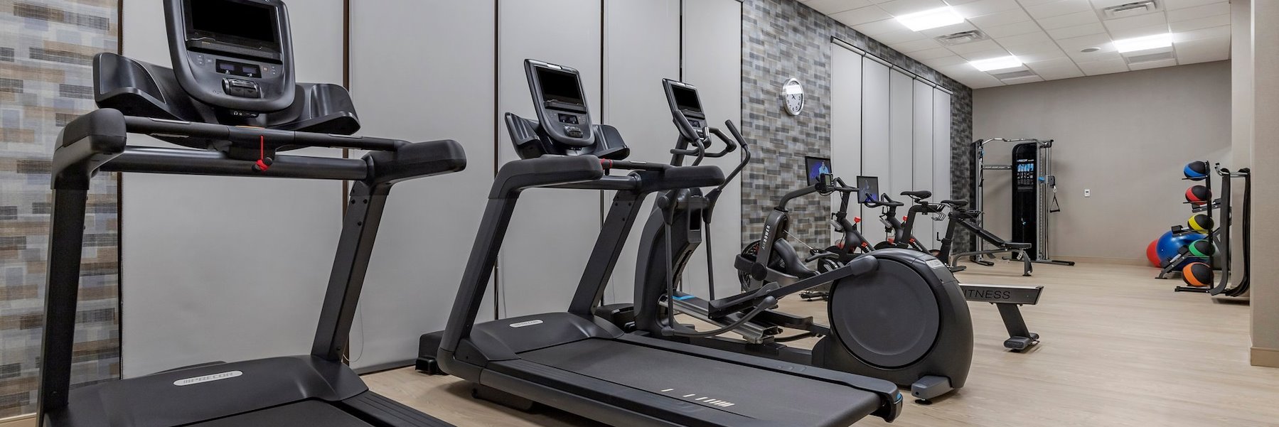 Services & Amenities